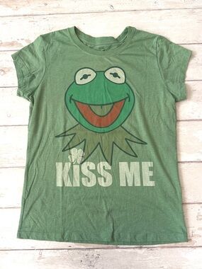 The Muppets XL Kermit St Patrick’s Day Green Kiss Me Shirt Womens XL X Large
